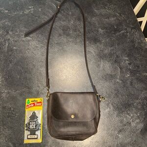 Elegant Black Leather Crossbody Bag